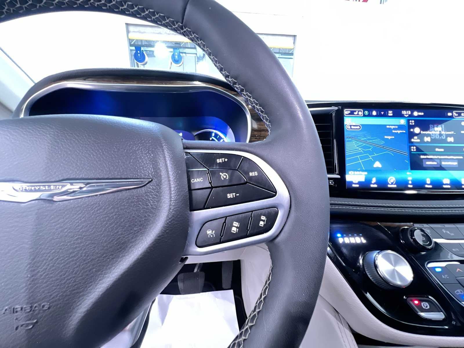 2022 Chrysler Pacifica Hybrid Limited
