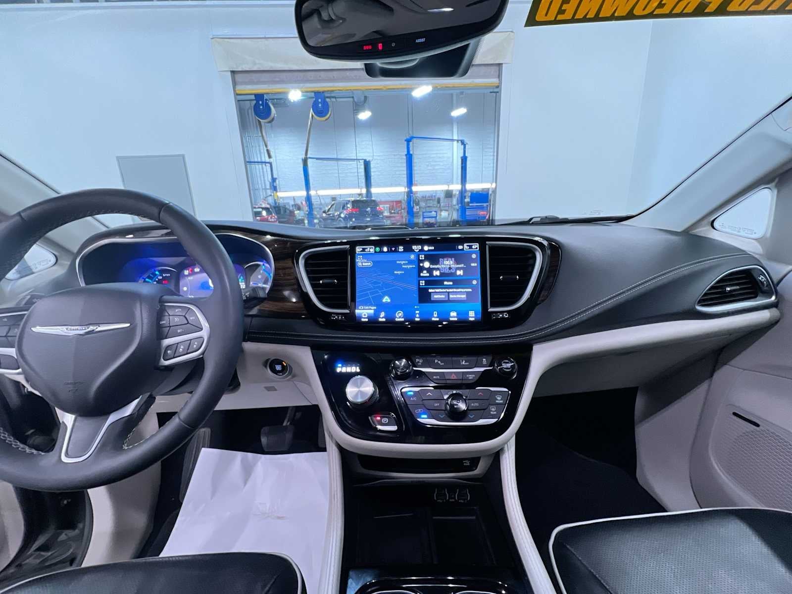 2022 Chrysler Pacifica Hybrid Limited