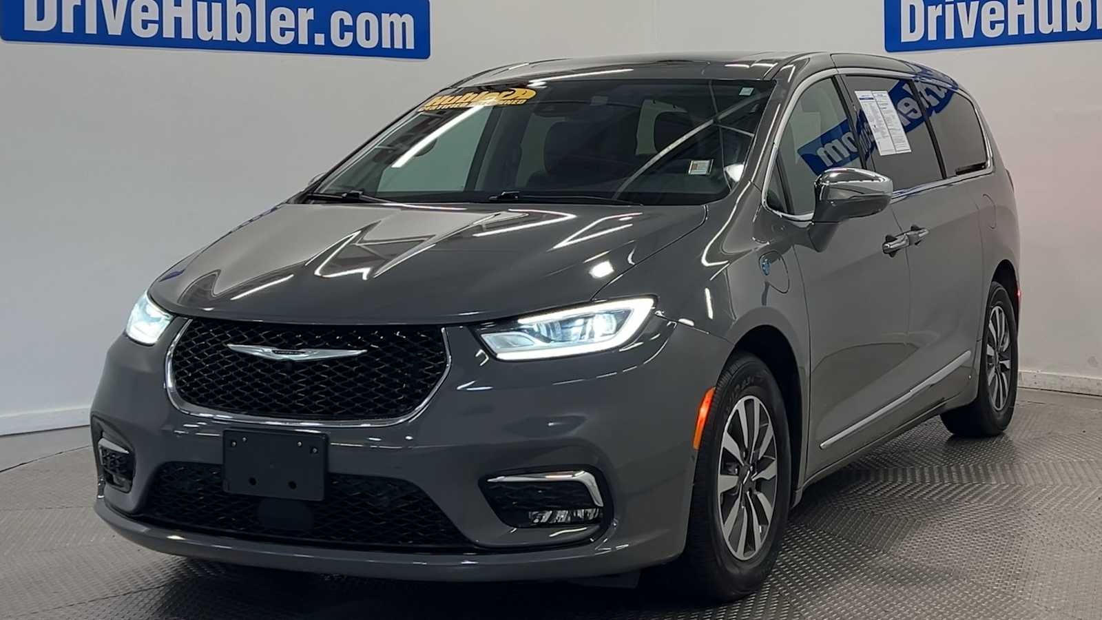 2022 Chrysler Pacifica Hybrid Limited