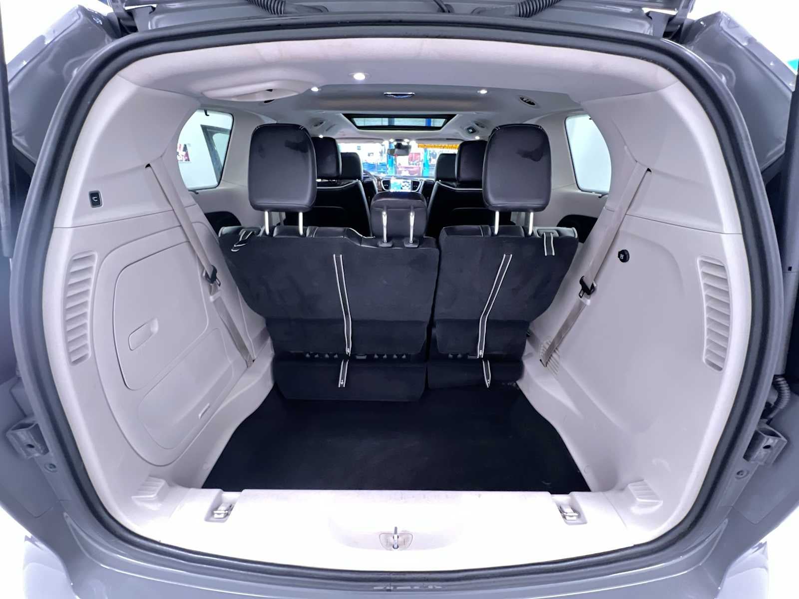 2022 Chrysler Pacifica Hybrid Limited