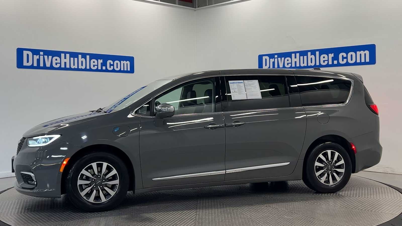 2022 Chrysler Pacifica Hybrid Limited