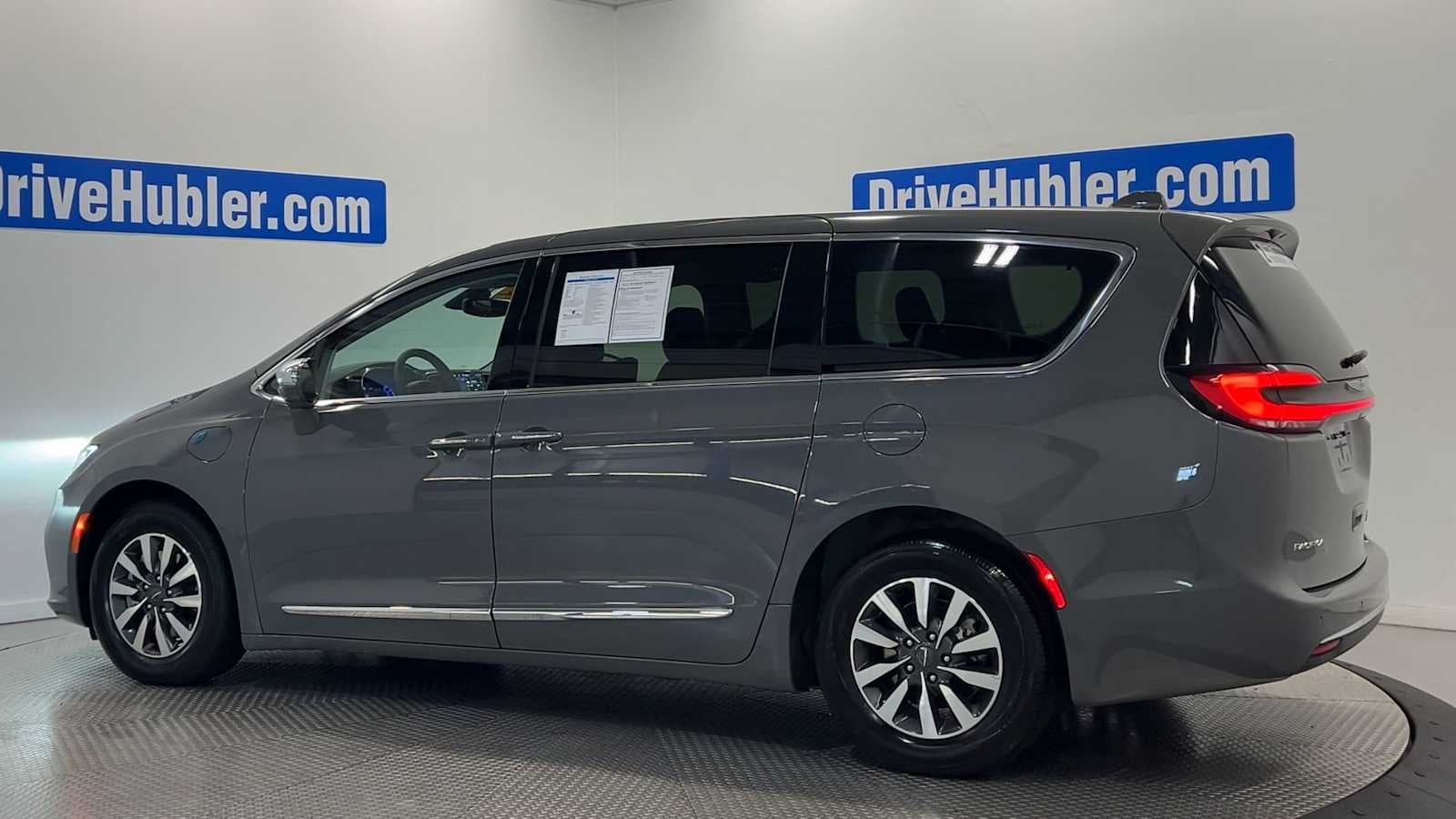 2022 Chrysler Pacifica Hybrid Limited