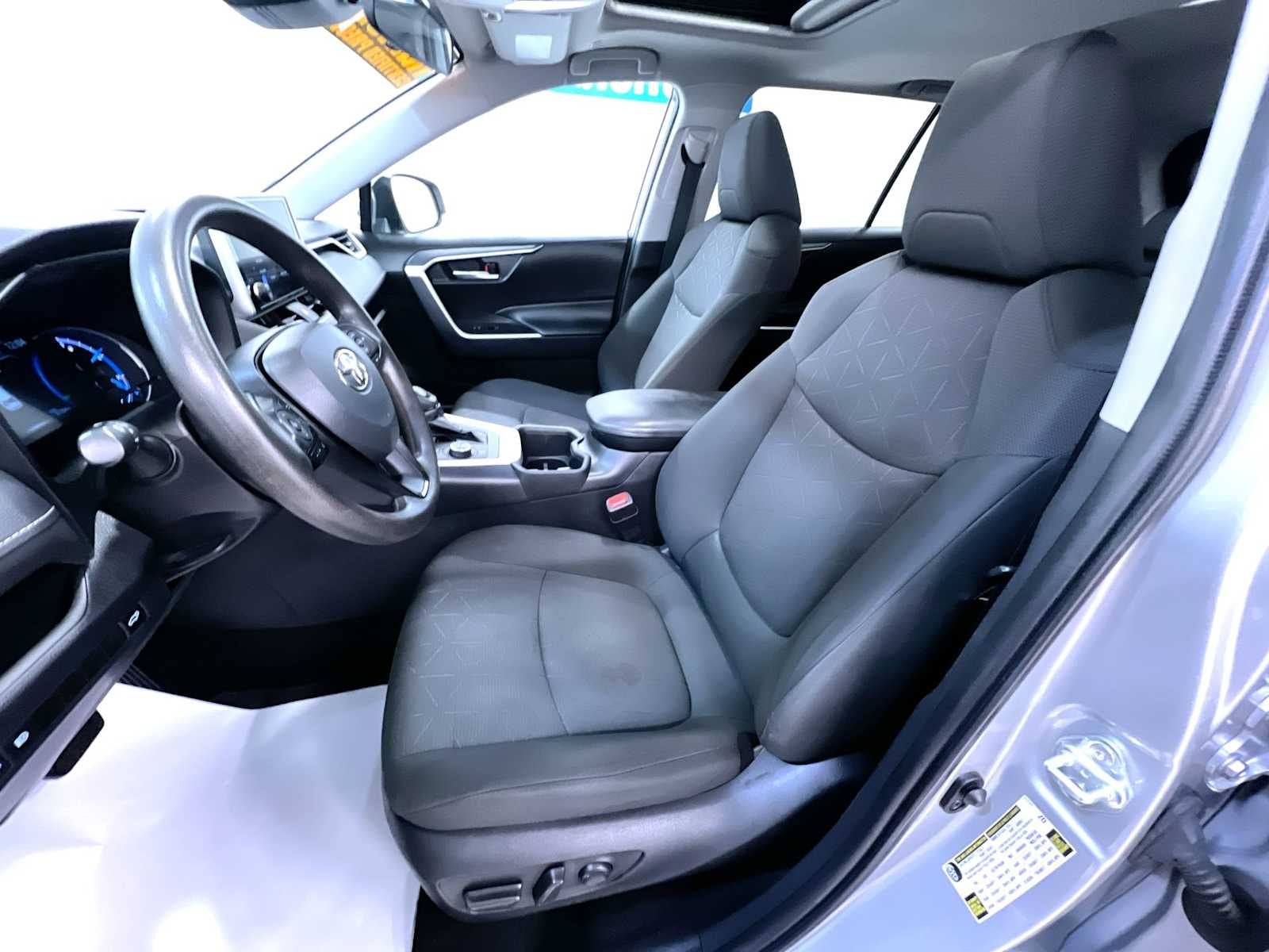 2023 Toyota RAV4 Hybrid XLE