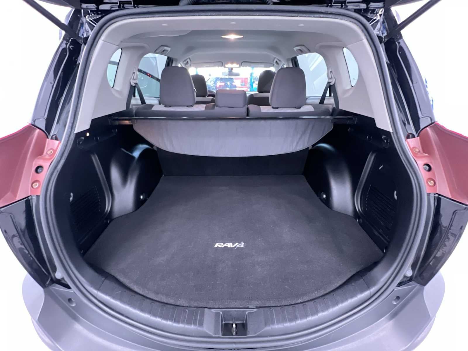 2013 Toyota RAV4 LE