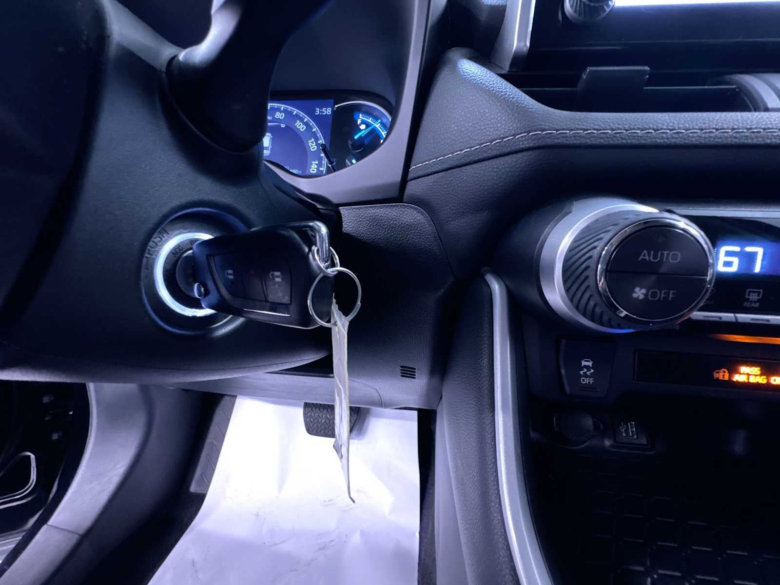 2024 Toyota RAV4 Hybrid LE