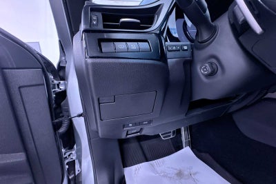 2023 Lexus ES F SPORT Handling