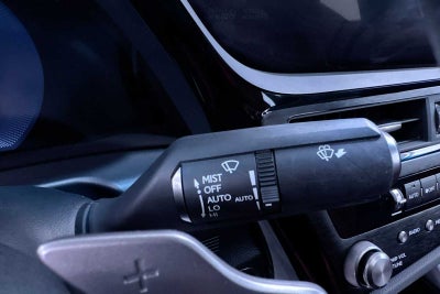 2023 Lexus ES F SPORT Handling