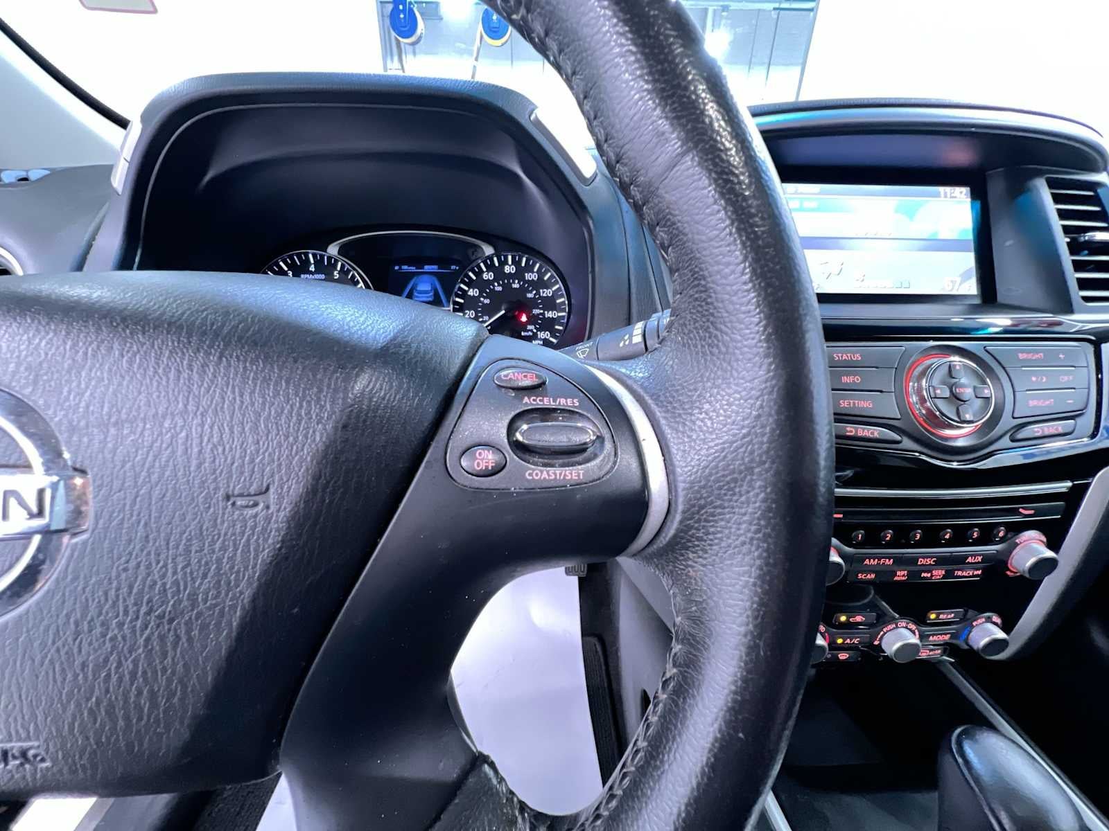 2014 Nissan Pathfinder SV