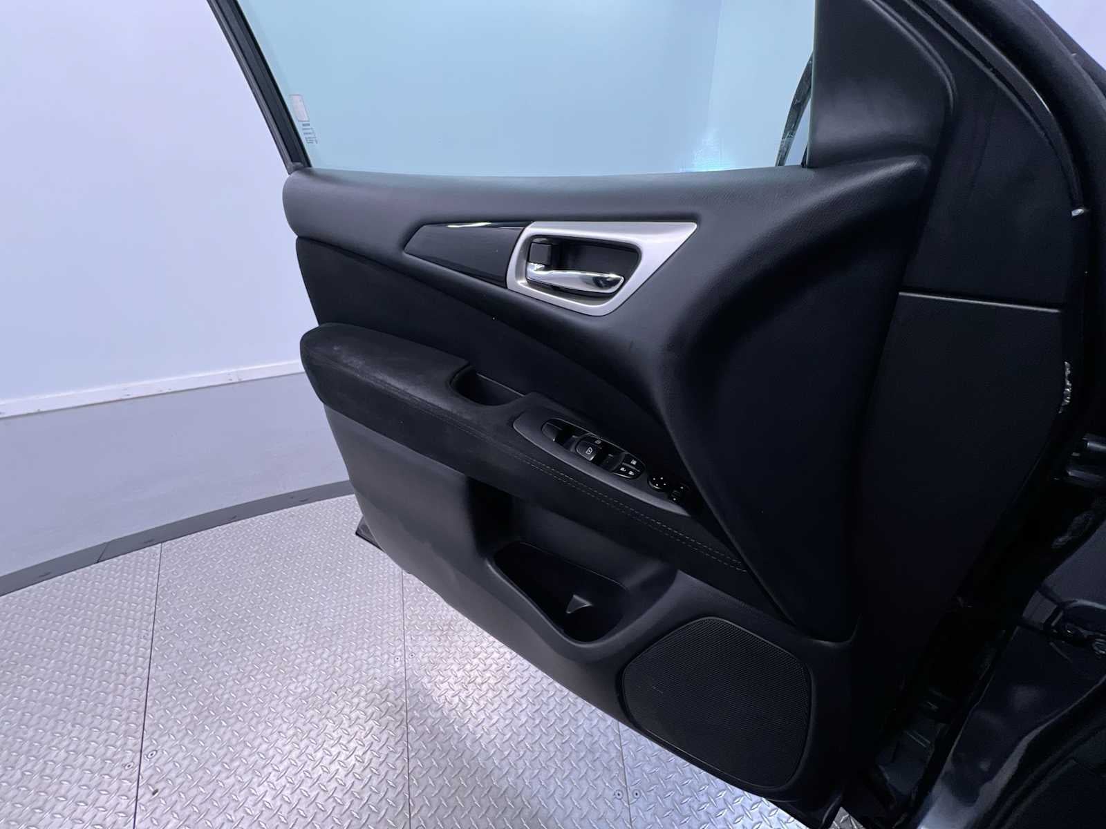 2014 Nissan Pathfinder SV