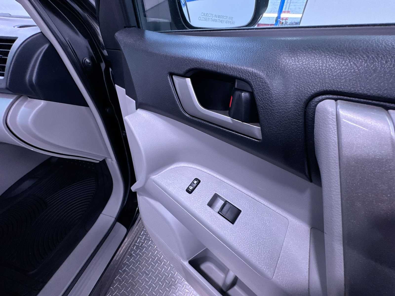 2013 Toyota Highlander SE