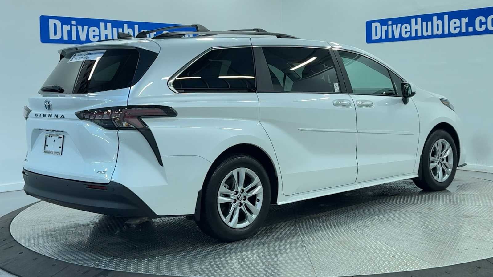 2025 Toyota Sienna XLE