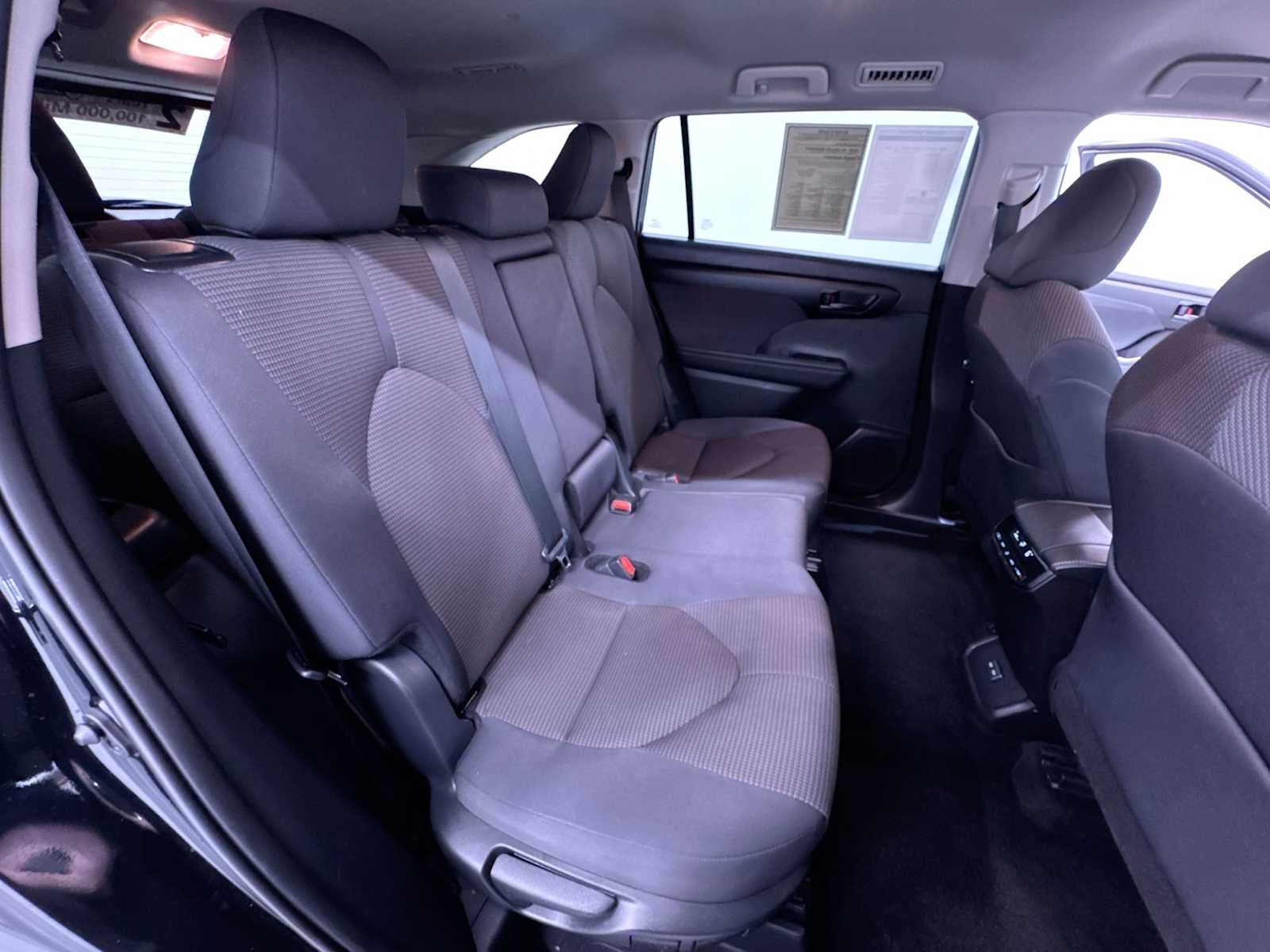2025 Toyota Highlander LE