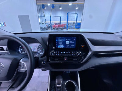 2025 Toyota Highlander LE
