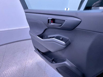 2025 Toyota Highlander LE