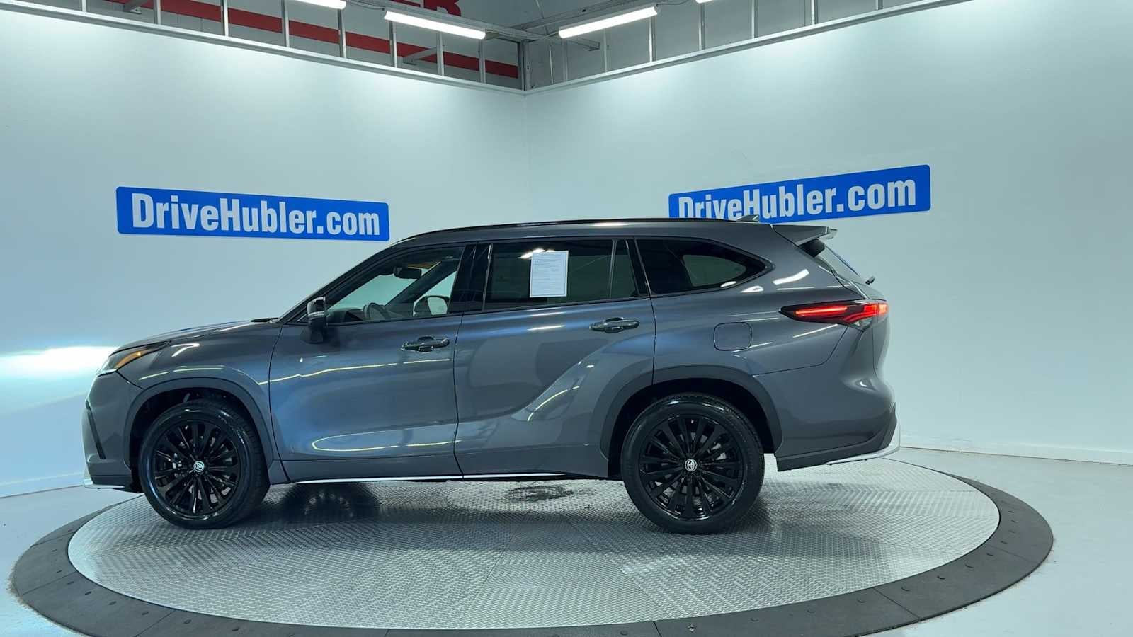 2025 Toyota Highlander XLE