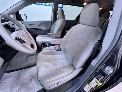 2013 Toyota Sienna LE