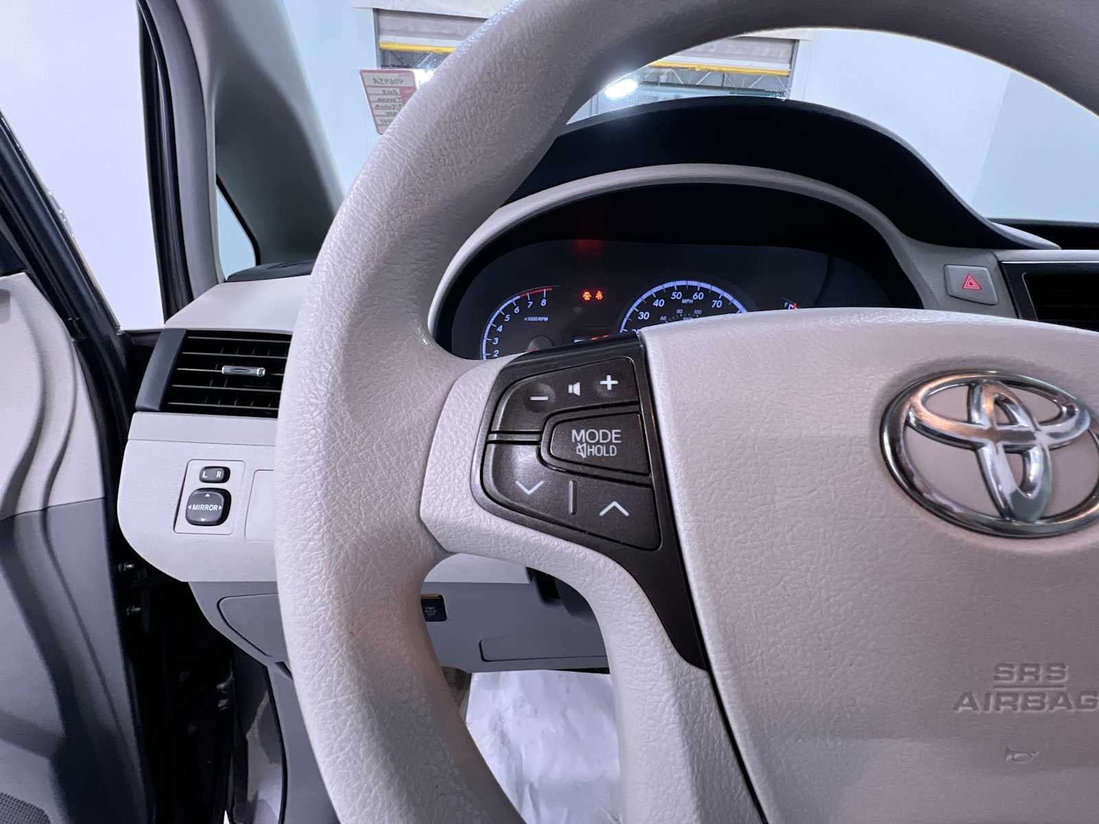 2013 Toyota Sienna LE