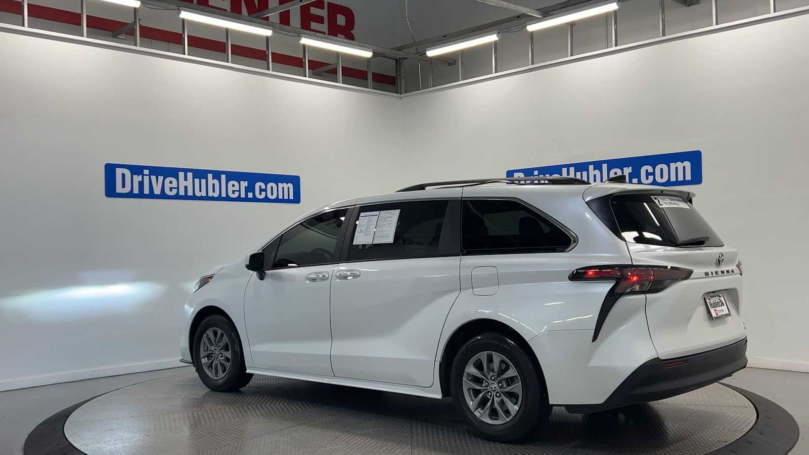 2024 Toyota Sienna XLE