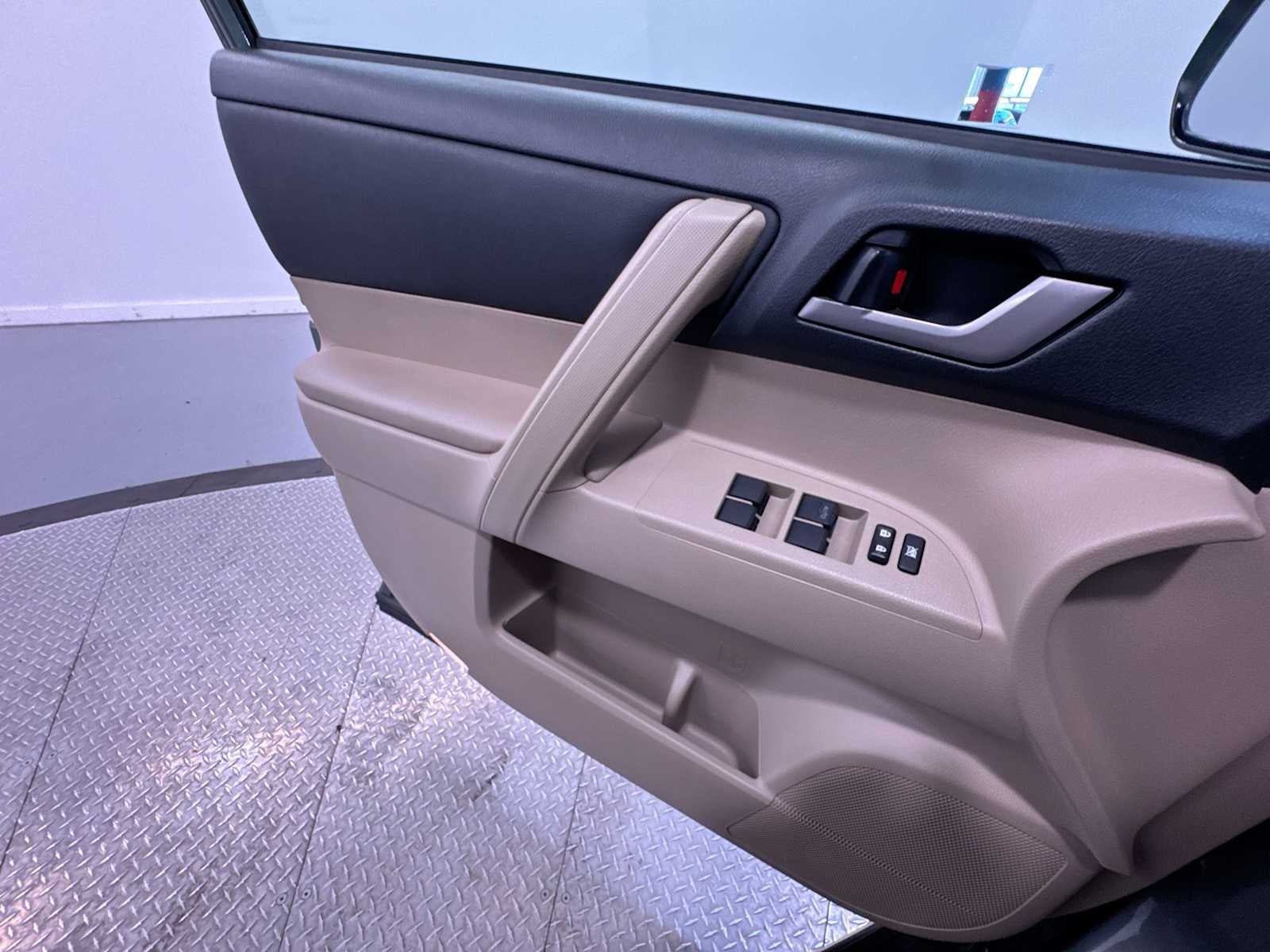 2013 Toyota Highlander Plus