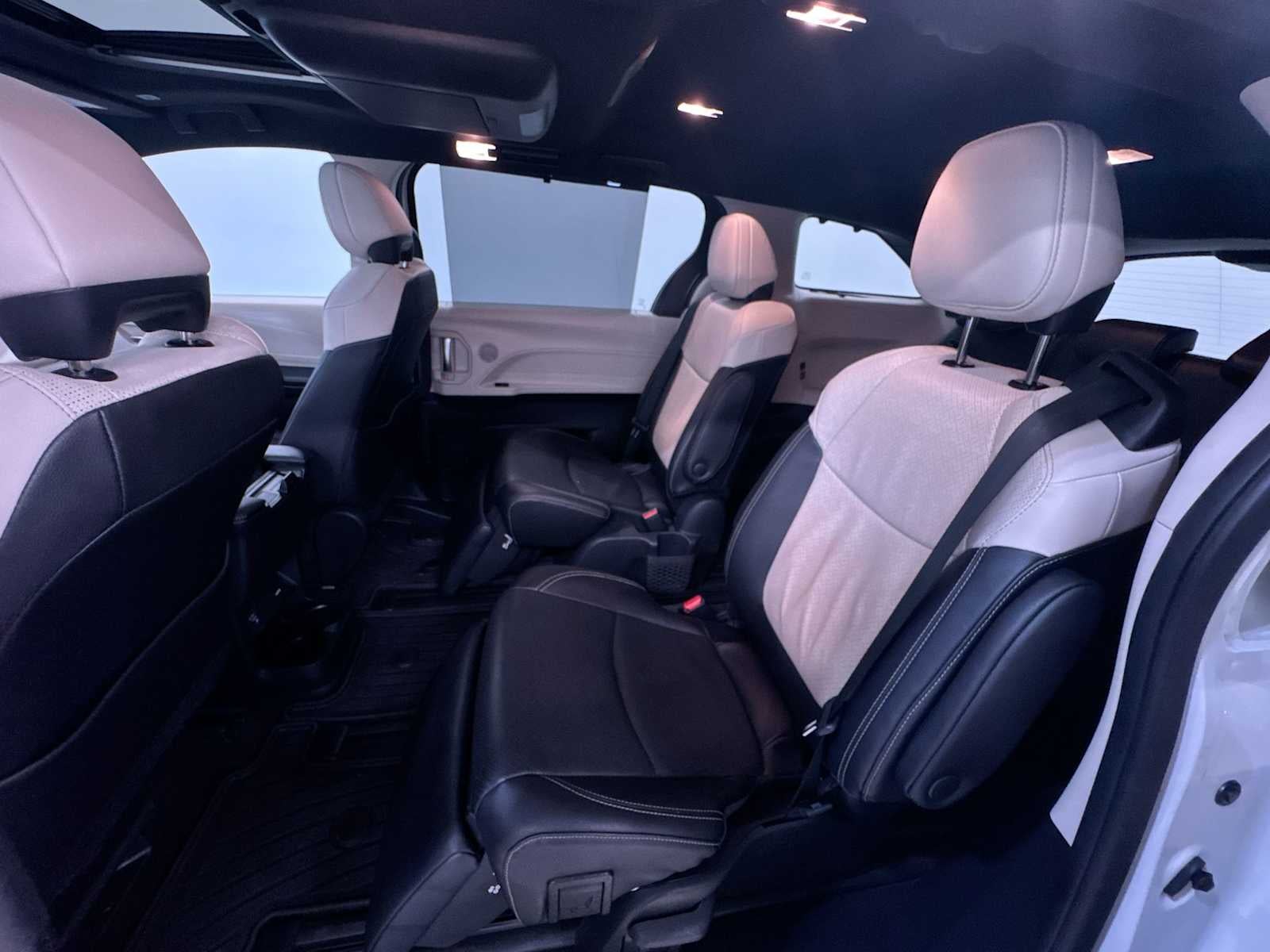 2025 Toyota Sienna Limited