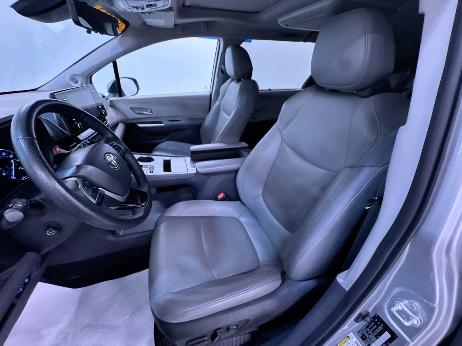 2023 Toyota Sienna Limited