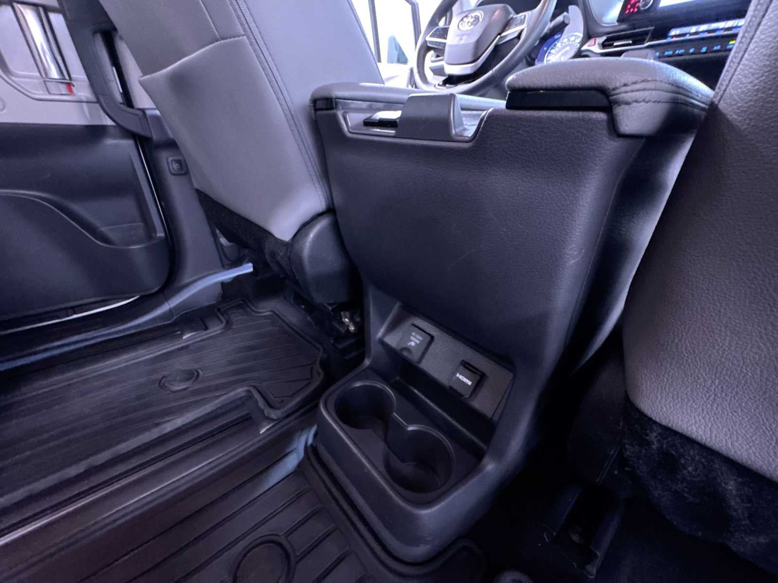 2023 Toyota Sienna Limited