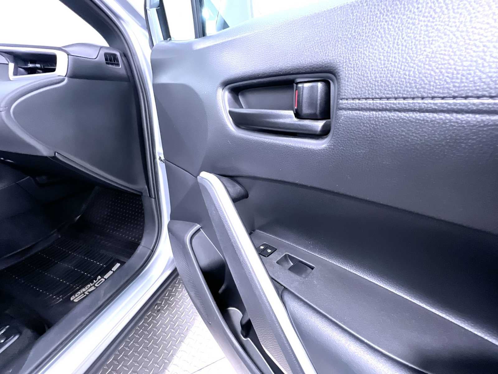 2025 Toyota Corolla Cross Hybrid SE