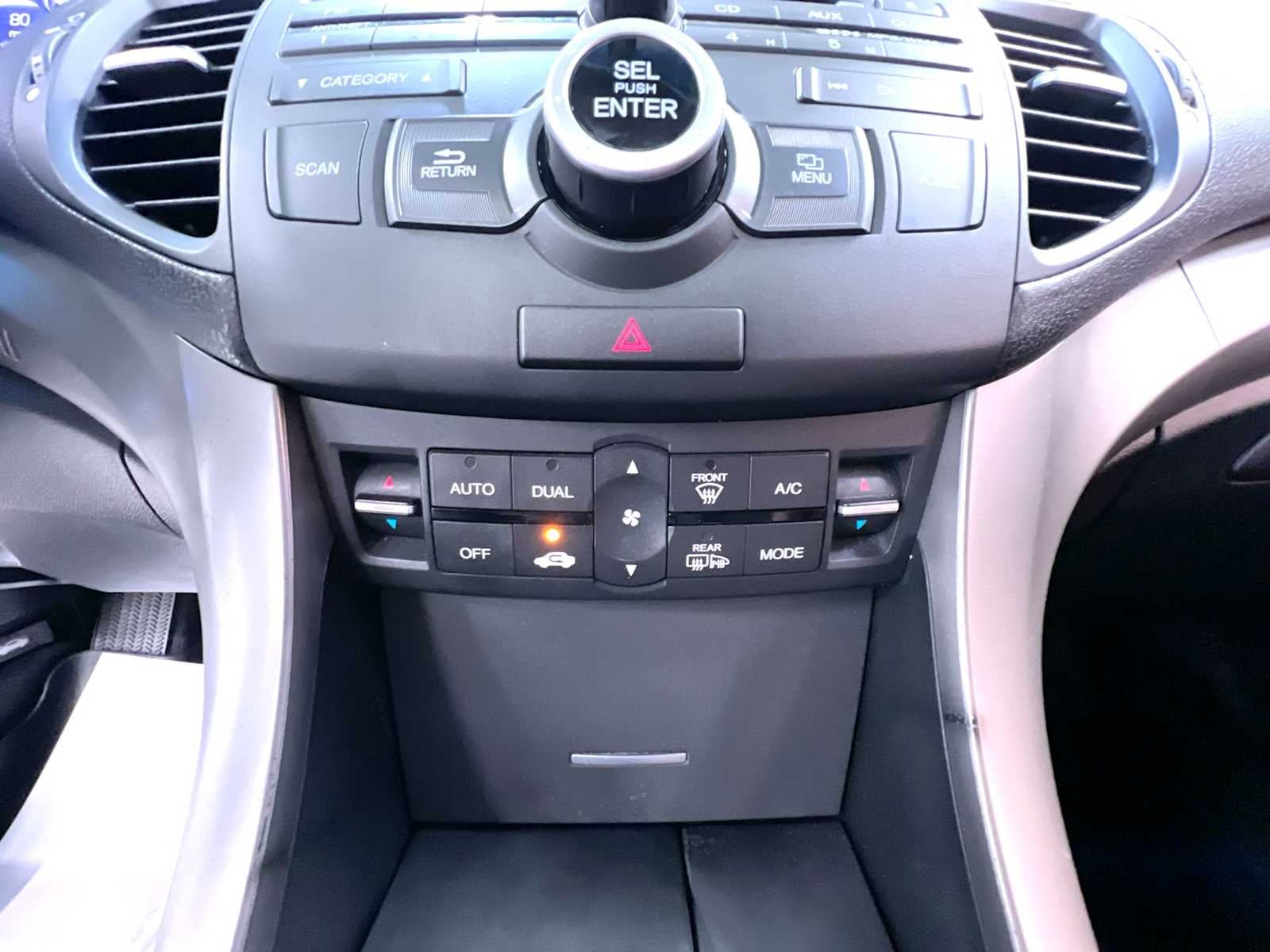 2010 Acura TSX 4dr Sdn I4 Auto