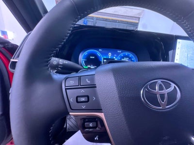 2025 Toyota Crown Signia Limited