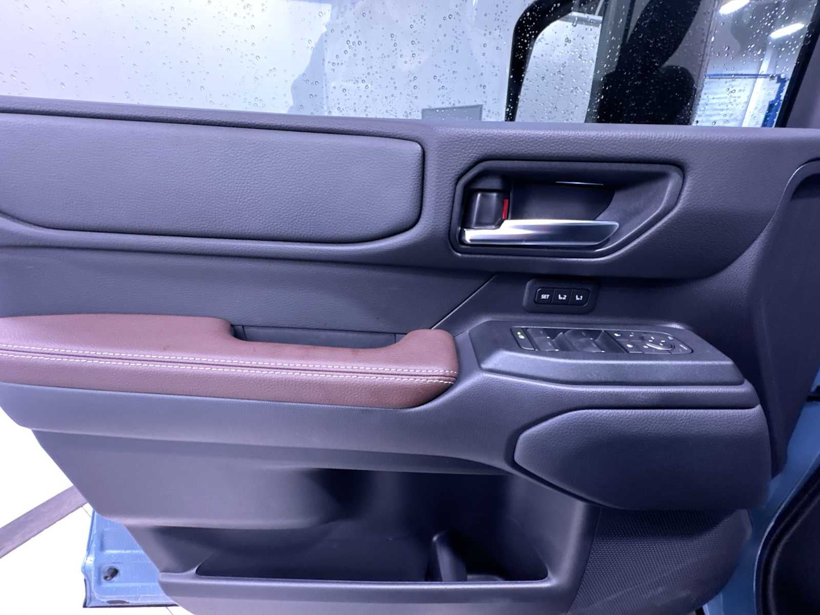 2025 Toyota Land Cruiser 4WD (Natl)