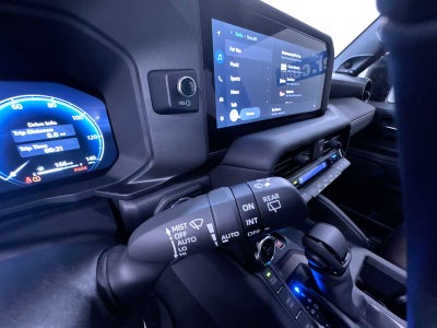 2025 Toyota Land Cruiser 4WD (Natl)