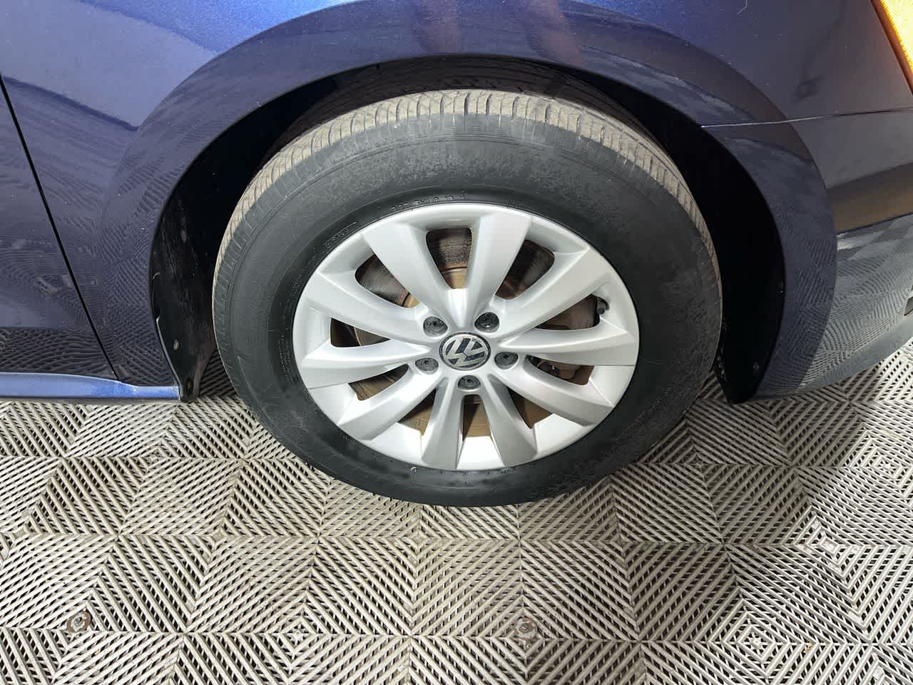 2015 Volkswagen Passat 1.8T Wolfsburg Ed