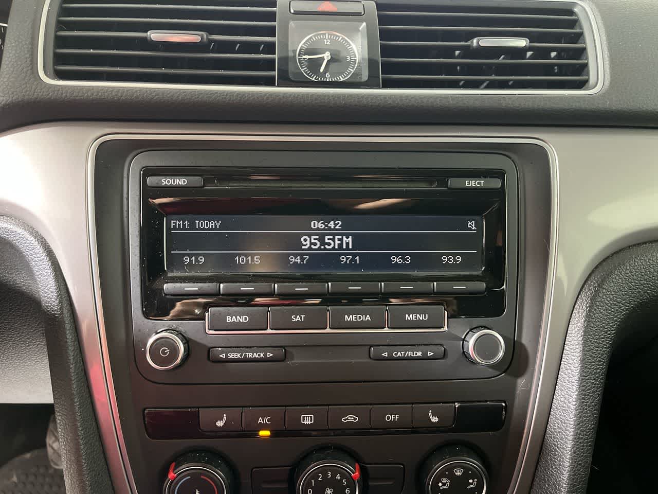 2015 Volkswagen Passat 1.8T Wolfsburg Ed