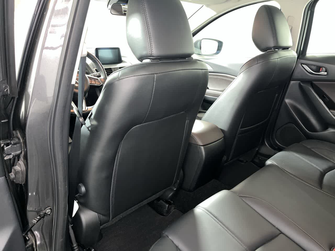 2018 Mazda Mazda3 5-Door Touring