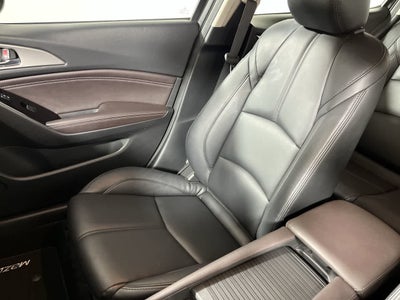 2018 Mazda Mazda3 5-Door Touring