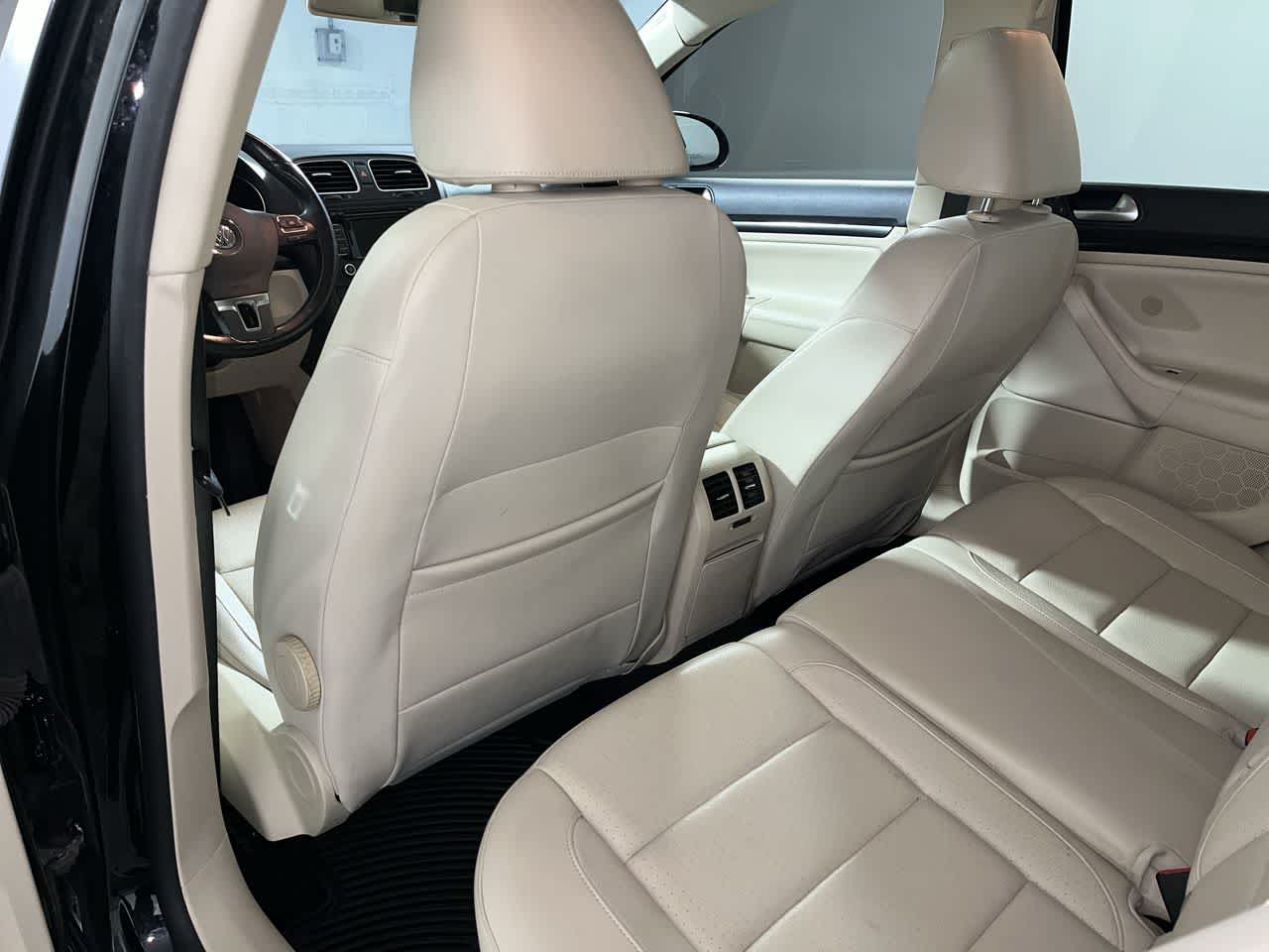 2014 Volkswagen Jetta TDI w/Sunroof & Nav