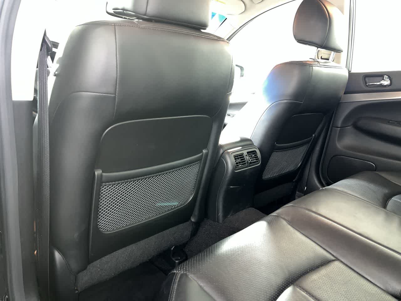 2015 INFINITI Q40 4dr Sdn AWD