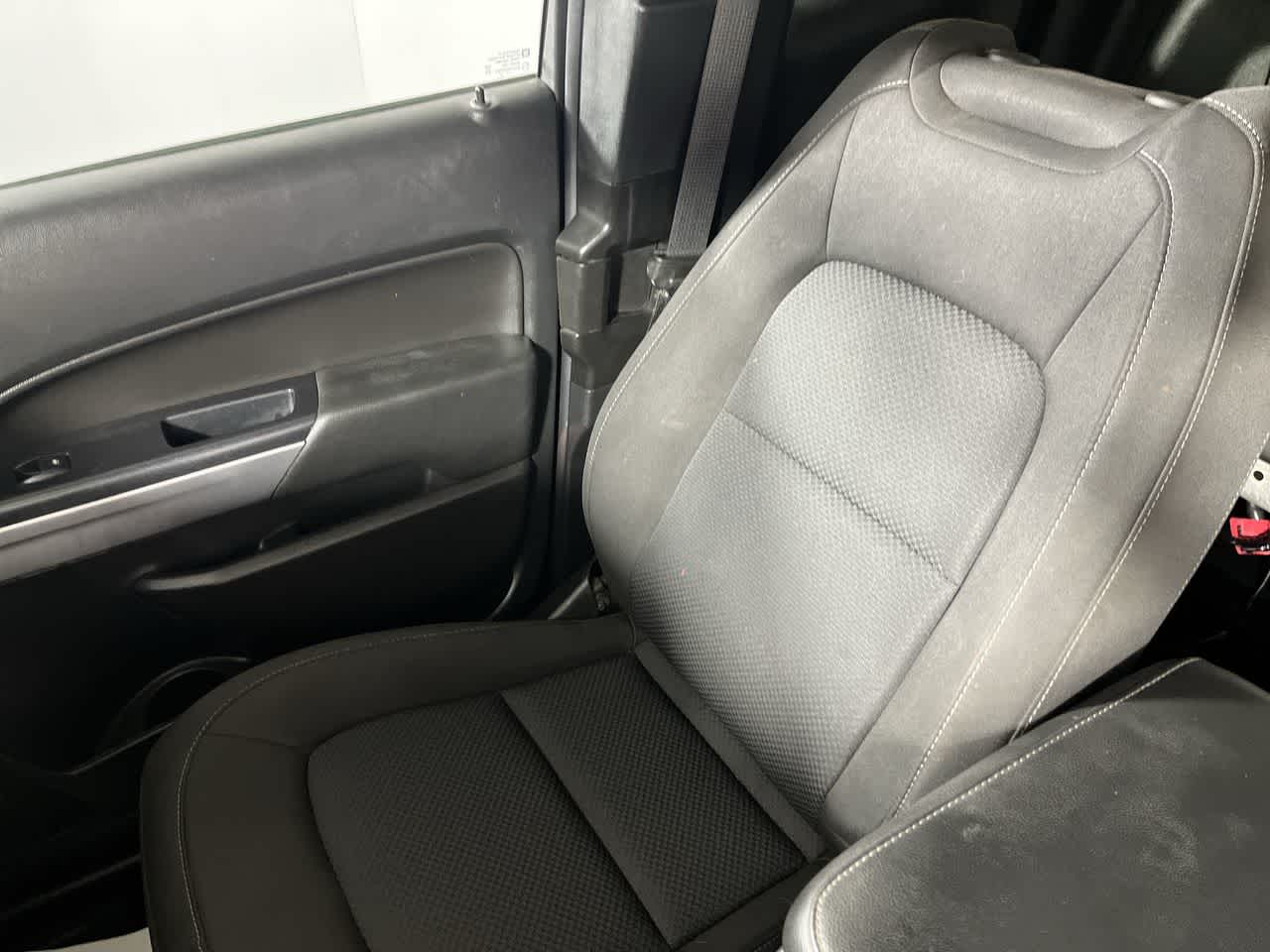 2022 Chevrolet Colorado 2WD LT