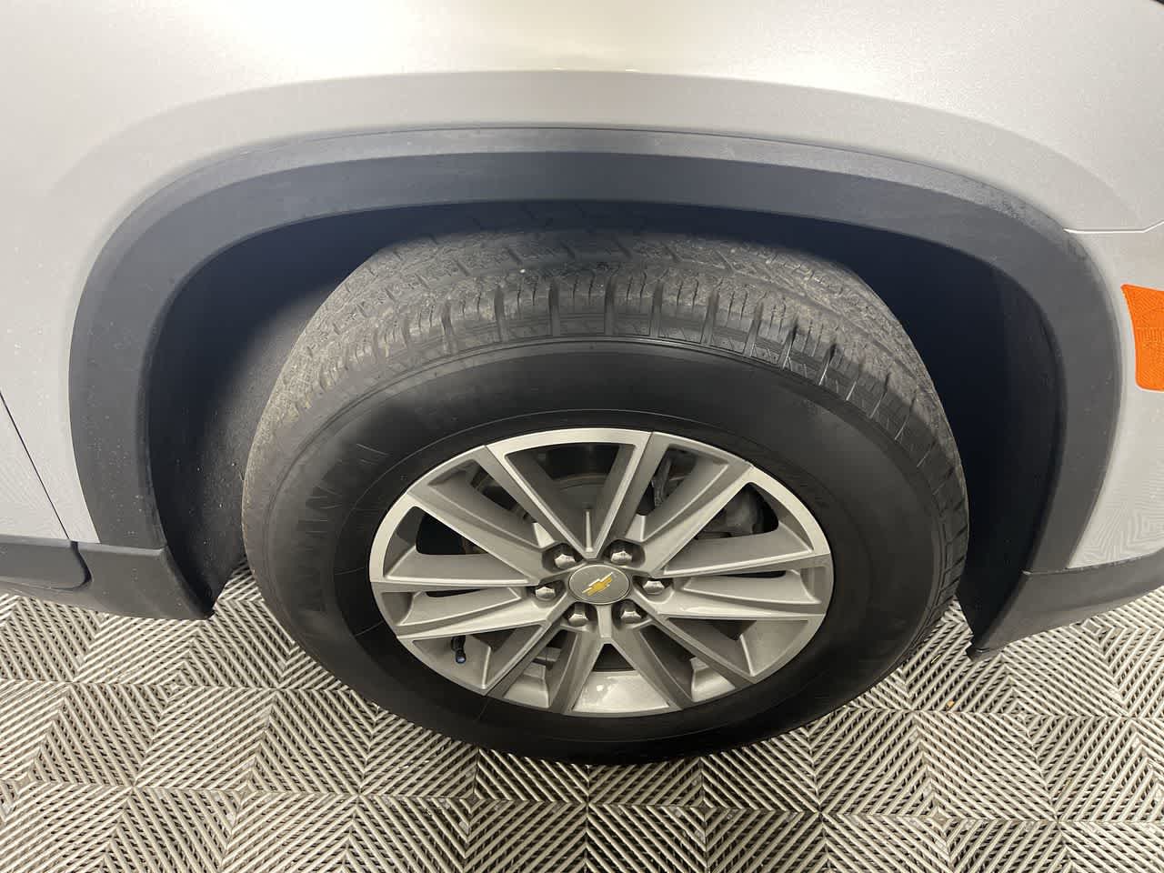 2022 Chevrolet Traverse LT Cloth