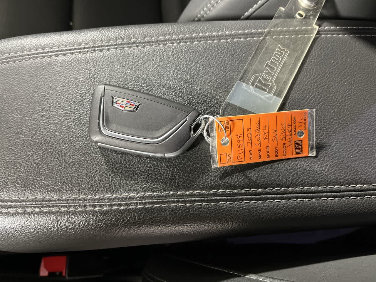 2025 Cadillac XT4 FWD Premium Luxury