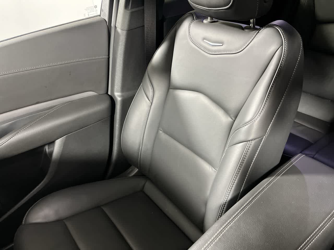 2025 Cadillac XT4 FWD Premium Luxury