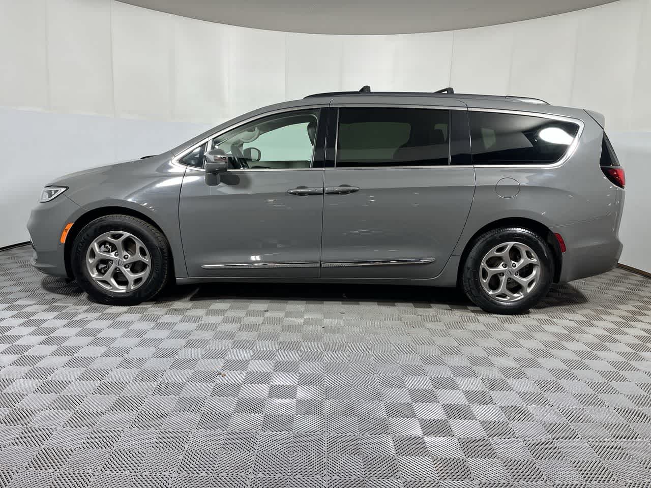 2022 Chrysler Pacifica Limited