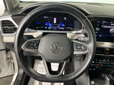 2025 Volkswagen Taos SE