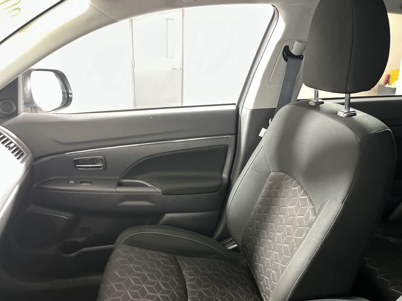 2025 Mitsubishi Outlander Sport ES