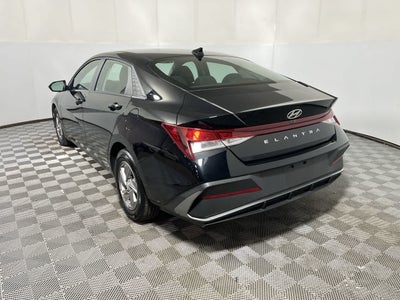 2025 Hyundai Elantra SE