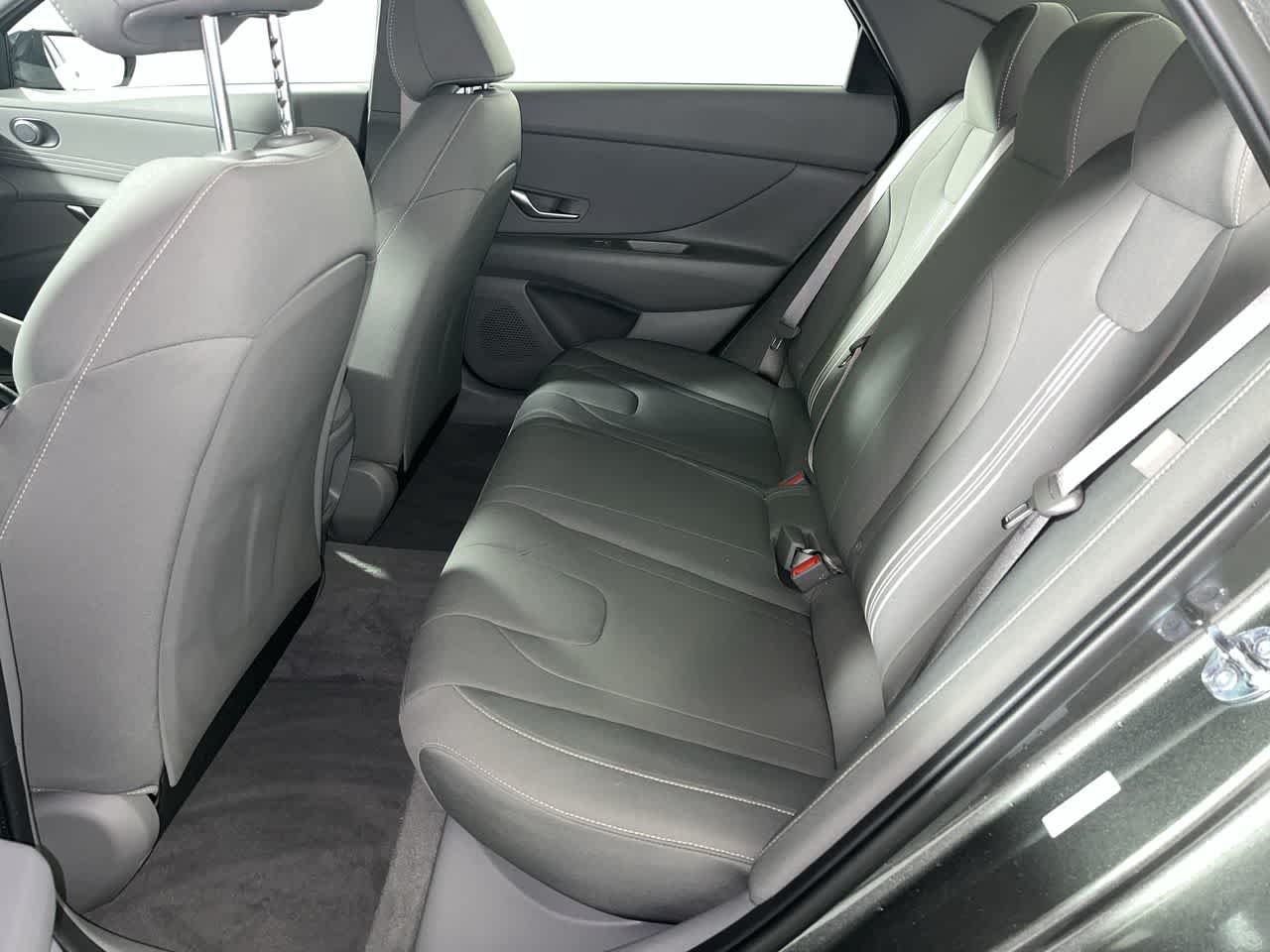 2025 Hyundai Elantra SEL - Photo 26