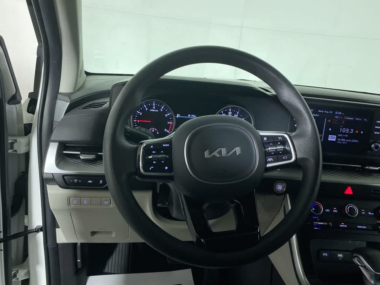 2024 Kia Carnival LX