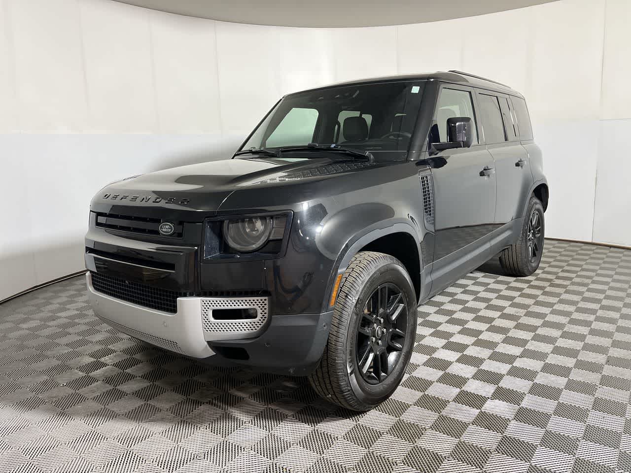 2025 Land Rover Defender S
