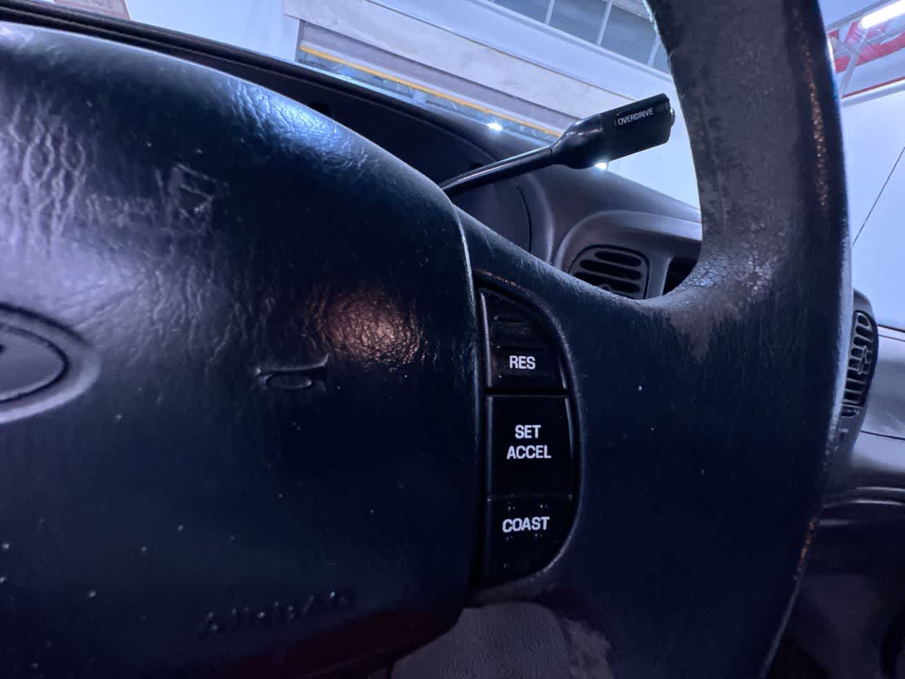 2000 Ford F-150 Work Series XL