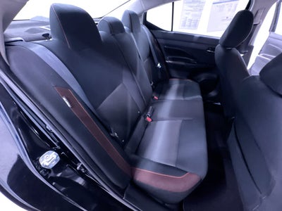 2022 Nissan Versa SR